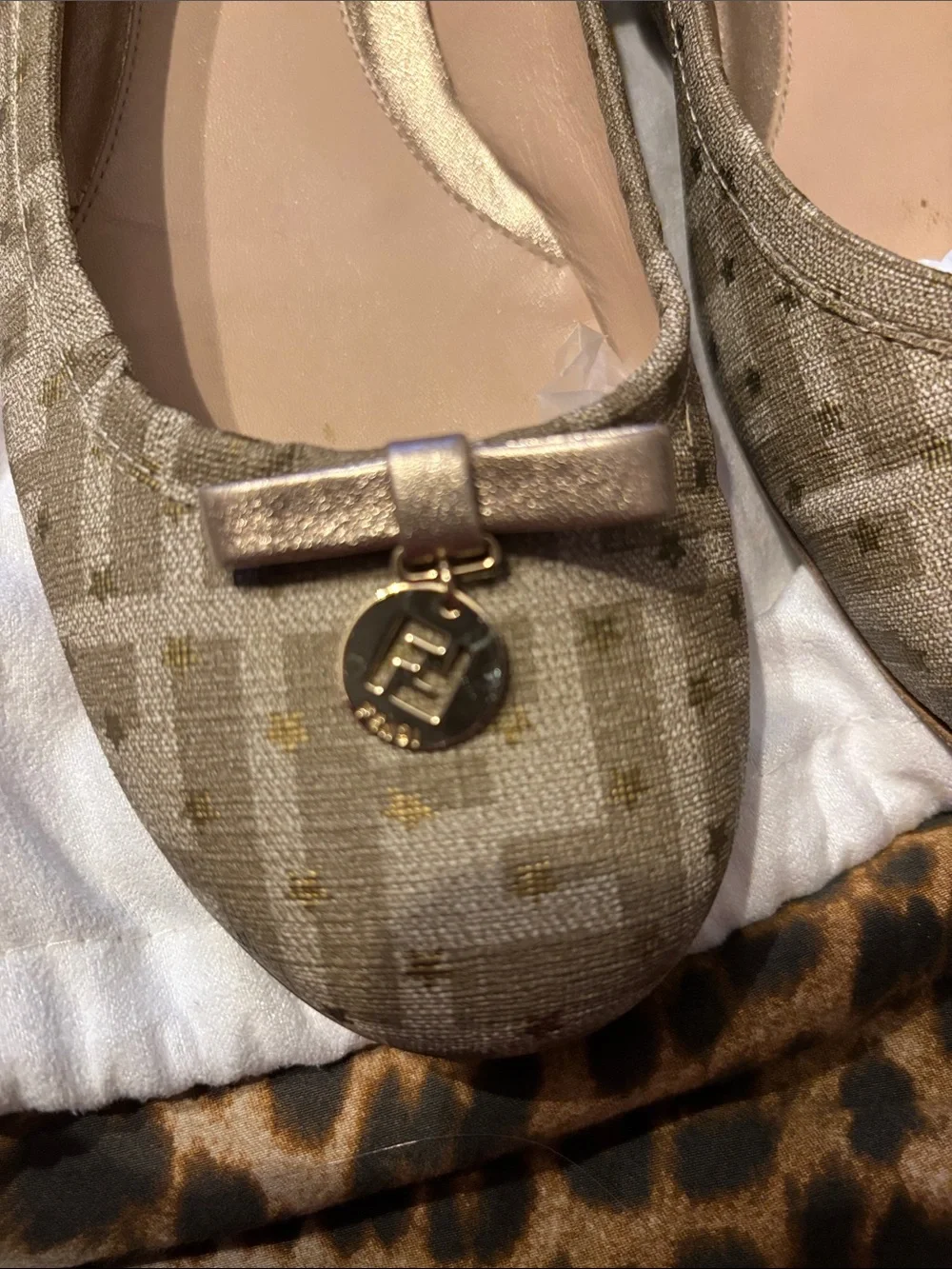 Fendi Beige Monogram Ballet Flats with Metallic Bow Charm size 39.5 - Picture 8 of 8